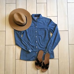 THE LIMITED denim button down Top